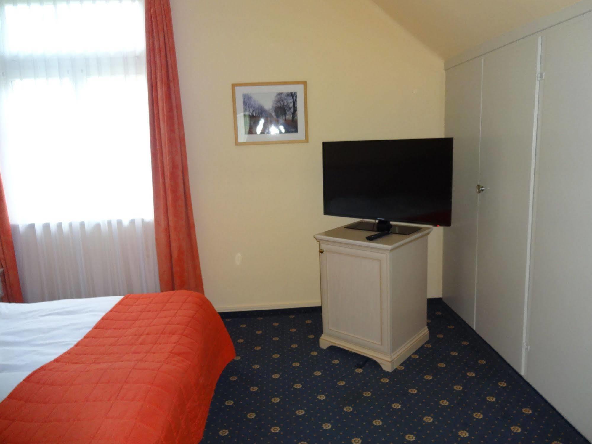 Hotel Schweizerhof Вегис Екстериор снимка