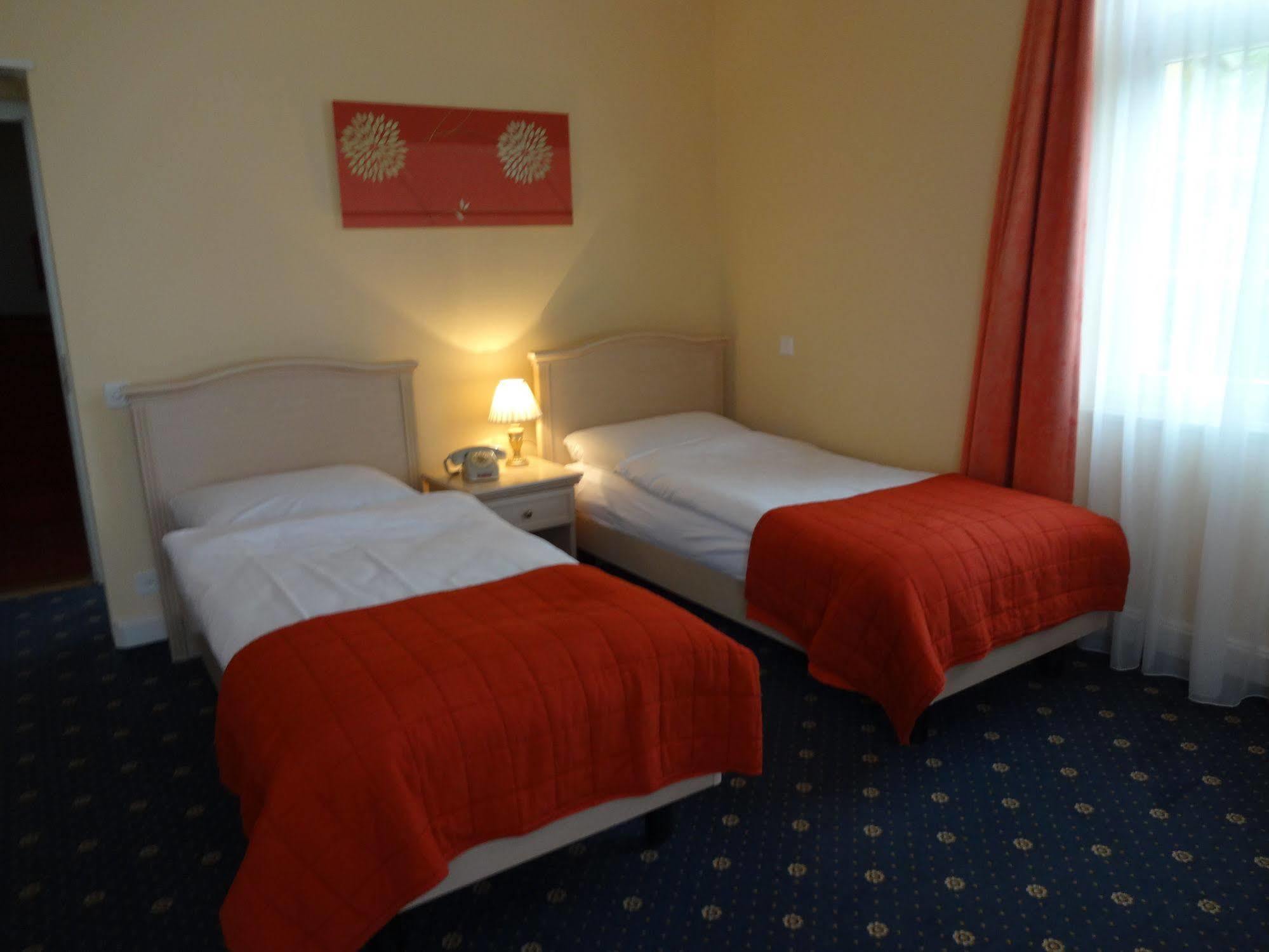 Hotel Schweizerhof Вегис Екстериор снимка